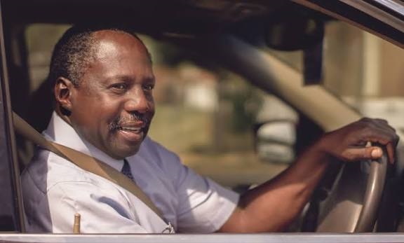 Older driver renewing their UK driving licence at age 70